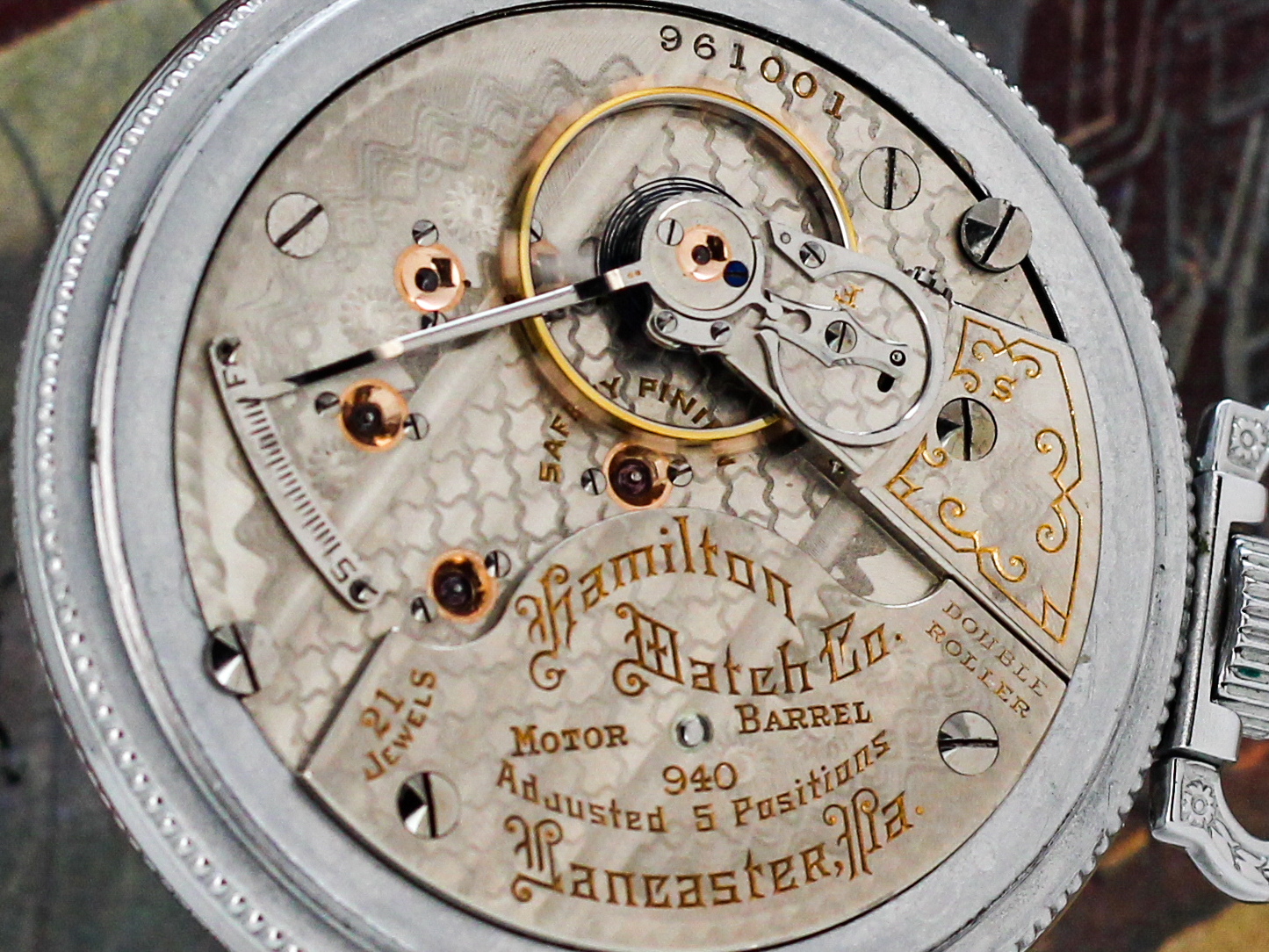 Pristine Hamilton Railroad Grade 940 Housed in the Popular Train Engraved Case (Copy) image 2