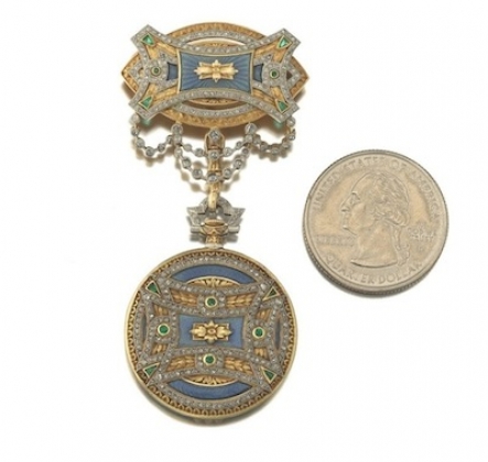 spaulding_with_quater_4